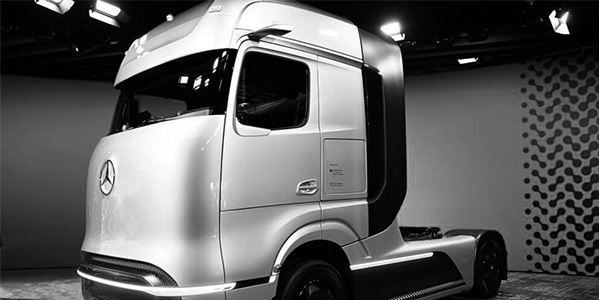 戴姆勒卡車公司表示，氫電池是未來的發展方向