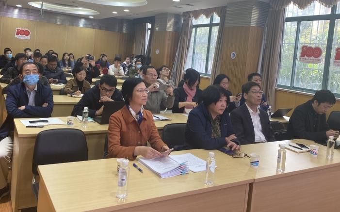 上海神力、億氫科技有限公司專(zhuān)家應(yīng)邀到華東理工大學(xué)化工學(xué)院作學(xué)術(shù)報(bào)告.jpg