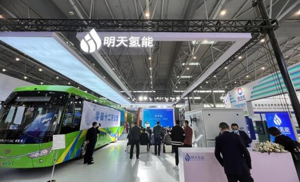 六安氫能公交車“搶眼”世界制造業(yè)大會.jpg