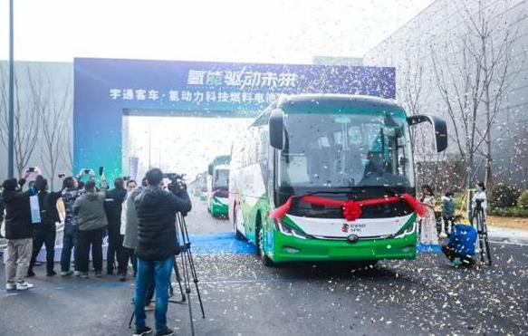 宇通簽約國家電投氫能，100輛大巴交付.jpg