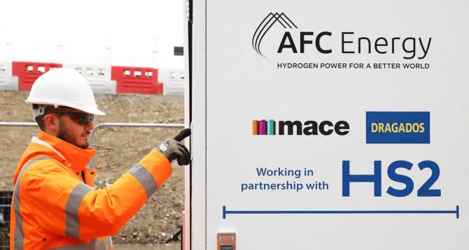 AFC能源公司的燃料電池為JCB鏟運(yùn)機(jī)提供動力.jpg