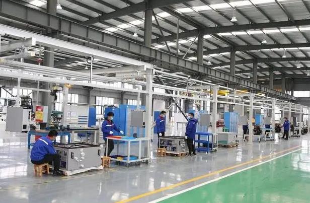 事關(guān)氫能軌道車(chē)，這家成都企業(yè)靠實(shí)力撐起“一片天”.jpg