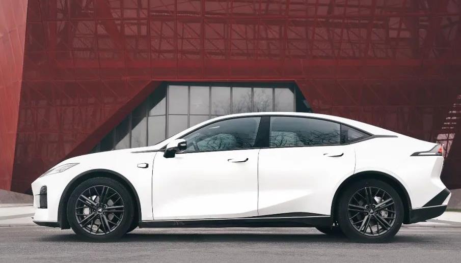 深藍(lán)汽車榮獲2022年企業(yè)標(biāo)準(zhǔn)“領(lǐng)跑者”證書！.jpg