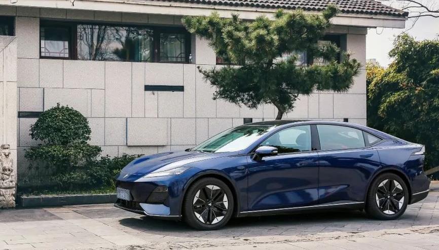 深藍(lán)汽車榮獲2022年企業(yè)標(biāo)準(zhǔn)“領(lǐng)跑者”證書！.jpg